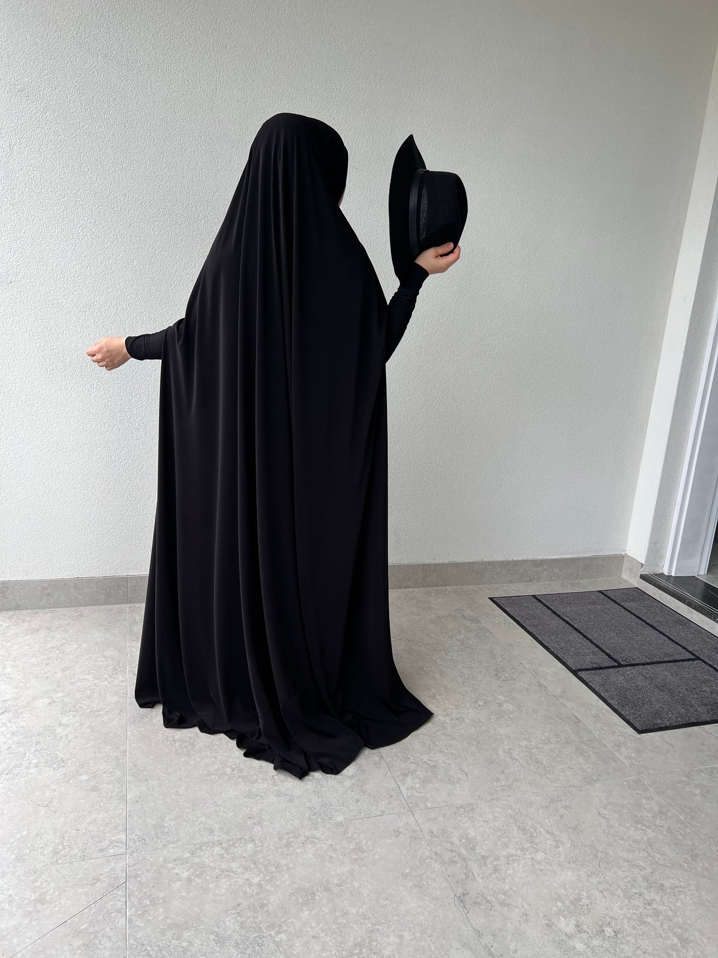 Floor length jilbabs WIth sleeves